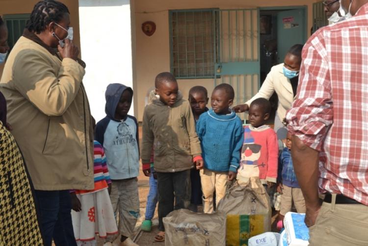 SWS donates foodstuff to Nairobi Children's Rescue Home.