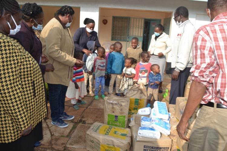 SWS donates foodstuff to Nairobi Children's Rescue Home.