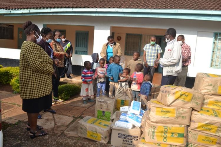 SWS donates foodstuff to Nairobi Children's Rescue Home.