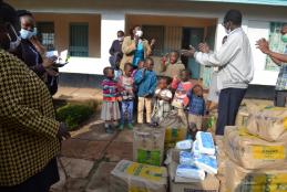SWS donates foodstuff to Nairobi Children's Rescue Home.